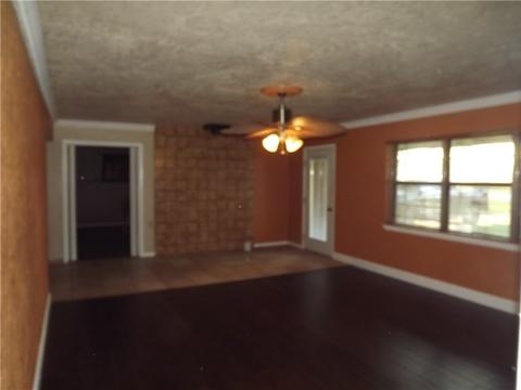 122 W Eakly Main, Hydro, OK 73048 photo 6