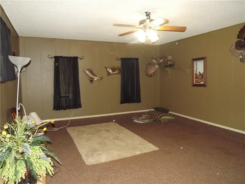 122 W Eakly Main, Hydro, OK 73048 photo 8