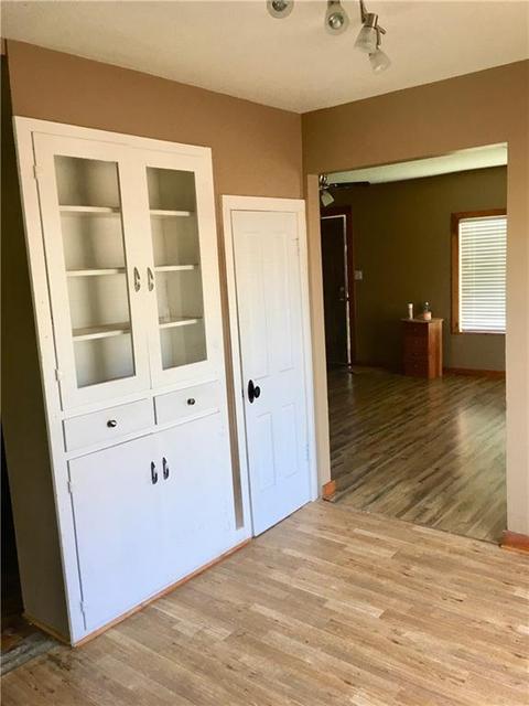 506 N Locust, Seiling, OK 73663 photo 3