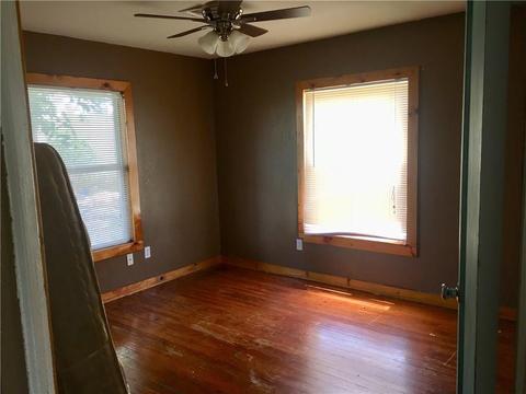 506 N Locust, Seiling, OK 73663 photo 7