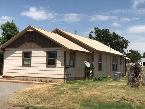 419 S 3rd, Sentinel, OK 73664 photo 3