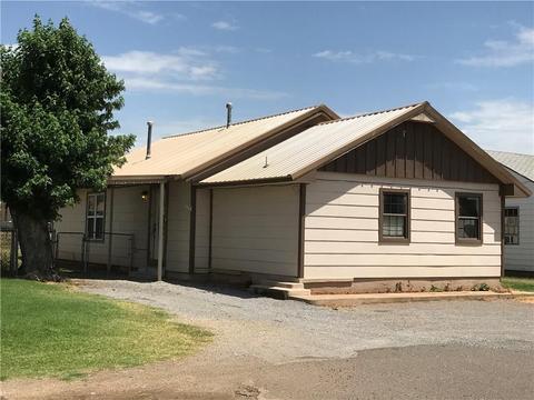 419 S 3rd, Sentinel, OK 73664 photo 1
