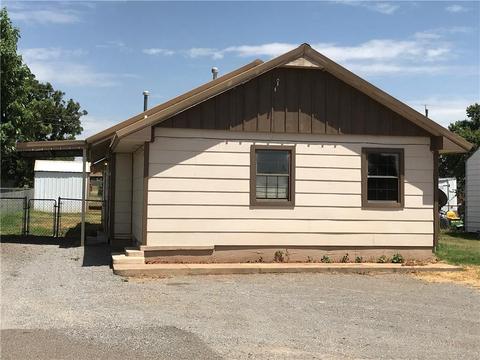 419 S 3rd, Sentinel, OK 73664 photo 2