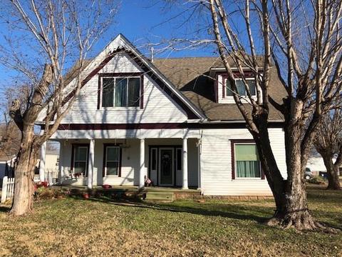 101 E Vine St, Dover, OK 73734 photo 1