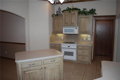 3105 Birch, Moore, OK 73170 photo 5