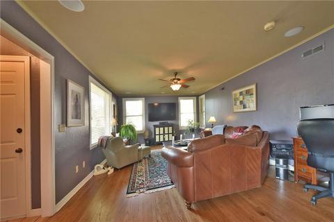 220 E 3rd St, Edmond, OK 73034 photo 6