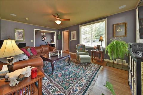 220 E 3rd St, Edmond, OK 73034 photo 9