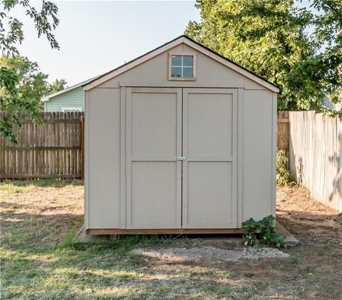 423 E Roh, Thomas, OK 73669 photo 8