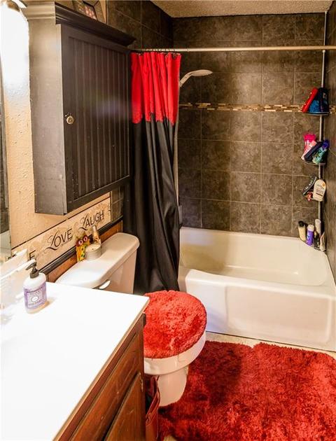 423 E Roh, Thomas, OK 73669 photo 7