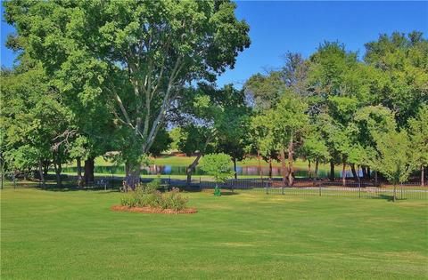 216 E Ponderosa Dr, Tuttle, OK 73089 photo 1