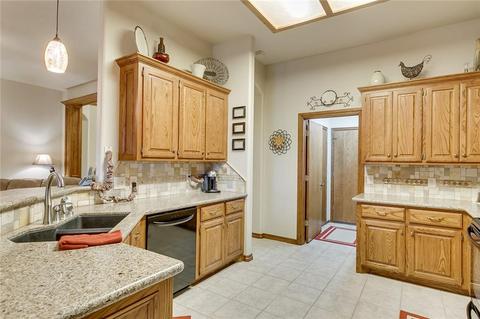 1909 Oak Dr, Moore, OK 73170 photo 16