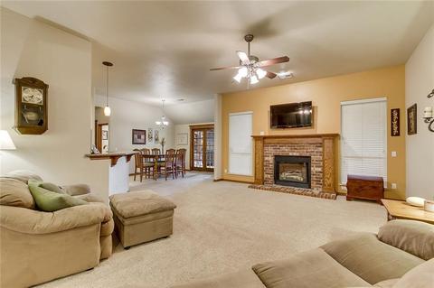1909 Oak Dr, Moore, OK 73170 photo 11