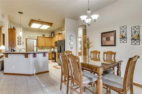 1909 Oak Dr, Moore, OK 73170 photo 3