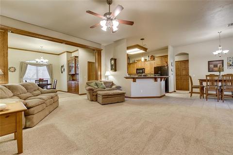 1909 Oak Dr, Moore, OK 73170 photo 12