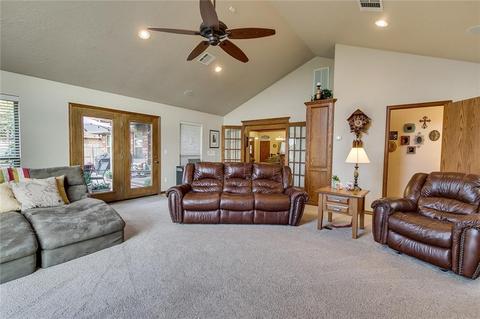 1909 Oak Dr, Moore, OK 73170 photo 20