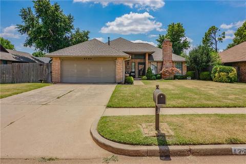4704 Stonegate Dr, Norman, OK 73072 photo 2