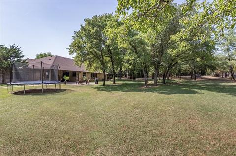 2805 Summit Dr, Edmond, OK 73034 photo 33
