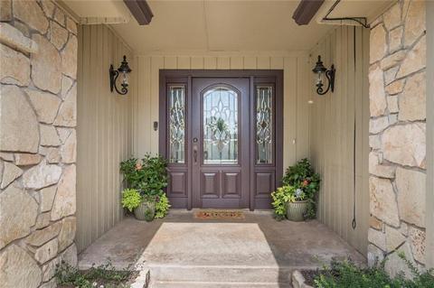 2805 Summit Dr, Edmond, OK 73034 photo 2