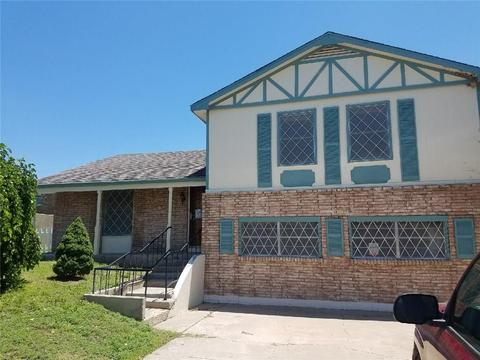 303 S Sunset Ln, Guymon, OK 73942 photo 1
