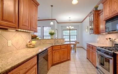 3205 Red Rock Dr, Moore, OK 73165 photo 6