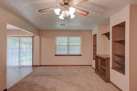 4238 Willowrun Cir, Norman, OK 73072 photo 3