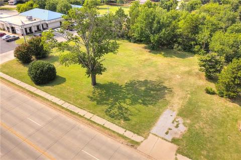 6 E Macarthur St, Shawnee, OK 74804 photo 1