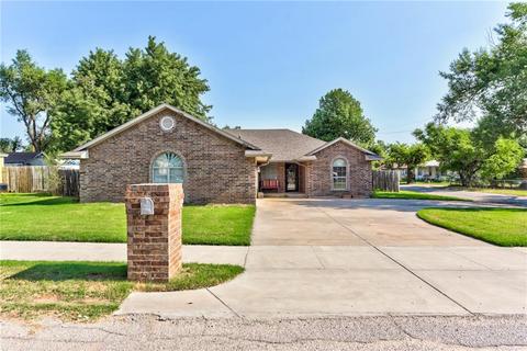 107 E Oak, Tuttle, OK 73089 photo 1