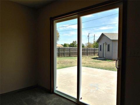1129 E Sycamore, Altus, OK 73521 photo 32