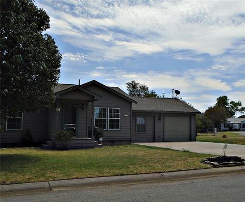 1129 E Sycamore, Altus, OK 73521 photo 2