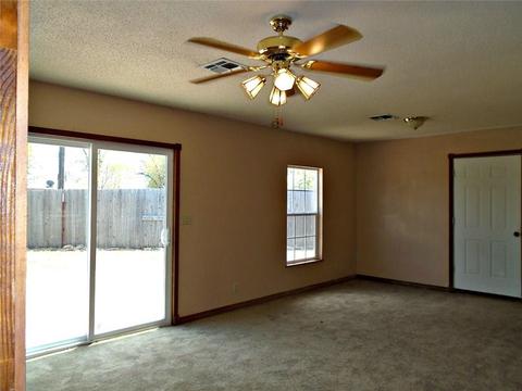 1129 E Sycamore, Altus, OK 73521 photo 13