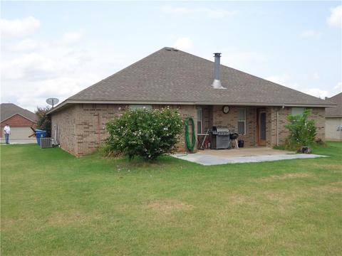 6906 Lewis, Tuttle, OK 73089 photo 2