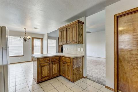 716 E Juniper Ln, Mustang, OK 73064 photo 11
