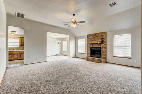 716 E Juniper Ln, Mustang, OK 73064 photo 2