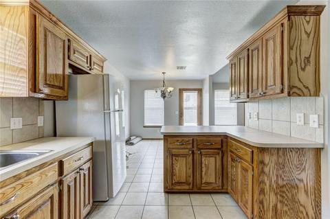 716 E Juniper Ln, Mustang, OK 73064 photo 14
