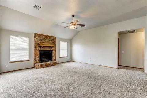 716 E Juniper Ln, Mustang, OK 73064 photo 6