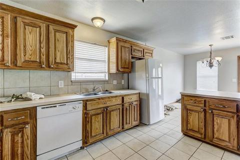 716 E Juniper Ln, Mustang, OK 73064 photo 10