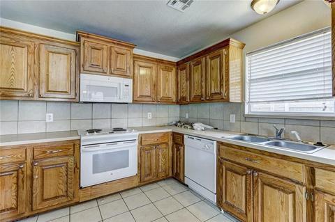716 E Juniper Ln, Mustang, OK 73064 photo 15
