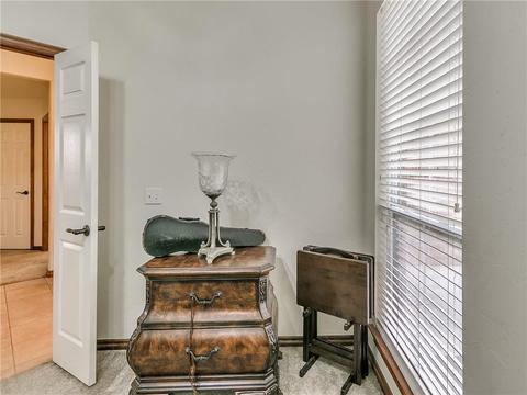 128 E Olympic Dr, Yukon, OK 73099 photo 11