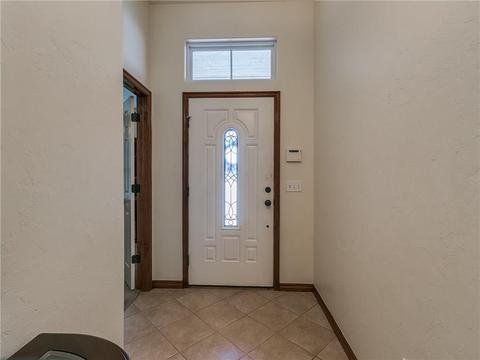 128 E Olympic Dr, Yukon, OK 73099 photo 4