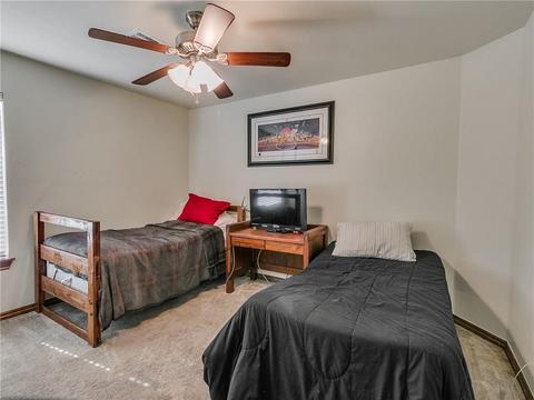 128 E Olympic Dr, Yukon, OK 73099 photo 7