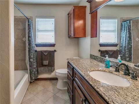 128 E Olympic Dr, Yukon, OK 73099 photo 8