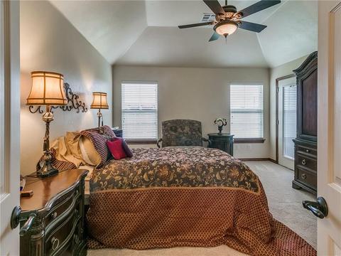 128 E Olympic Dr, Yukon, OK 73099 photo 30
