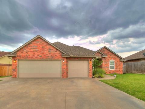 128 E Olympic Dr, Yukon, OK 73099 photo 2