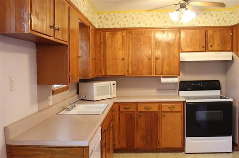 1012 N Jackson, Altus, OK 73521 photo 11