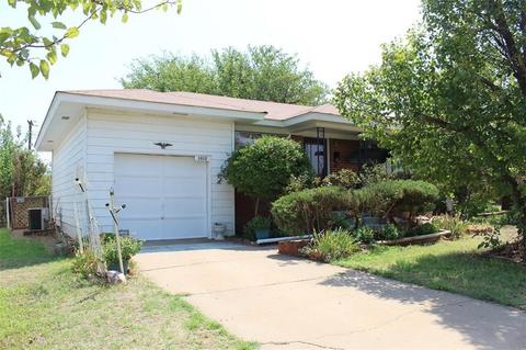 1012 N Jackson, Altus, OK 73521 photo 4