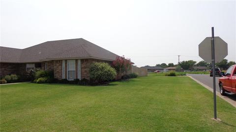 1700 White Tail Dr, Altus, OK 73521 photo 4