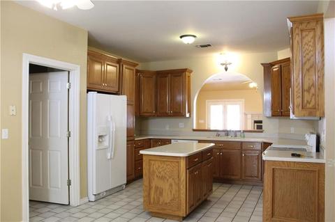 1213 Wendy Ln, Altus, OK 73521 photo 5