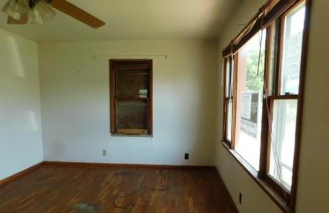 401 S Maple St, Davis, OK 73030 photo 2