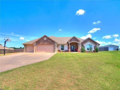 706 Colbert St, Tuttle, OK 73089 photo 2