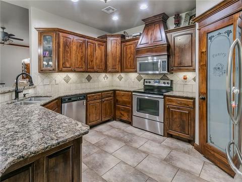 706 Colbert St, Tuttle, OK 73089 photo 14